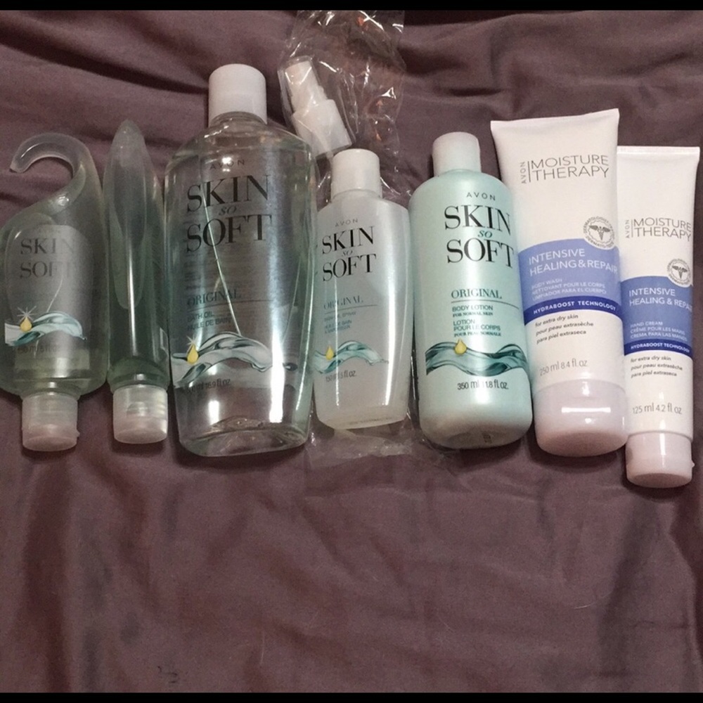 AVON Skin So Soft / Moisture Therapy